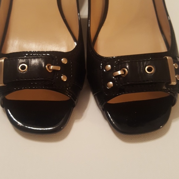 Shoes - Picture 3 of 6